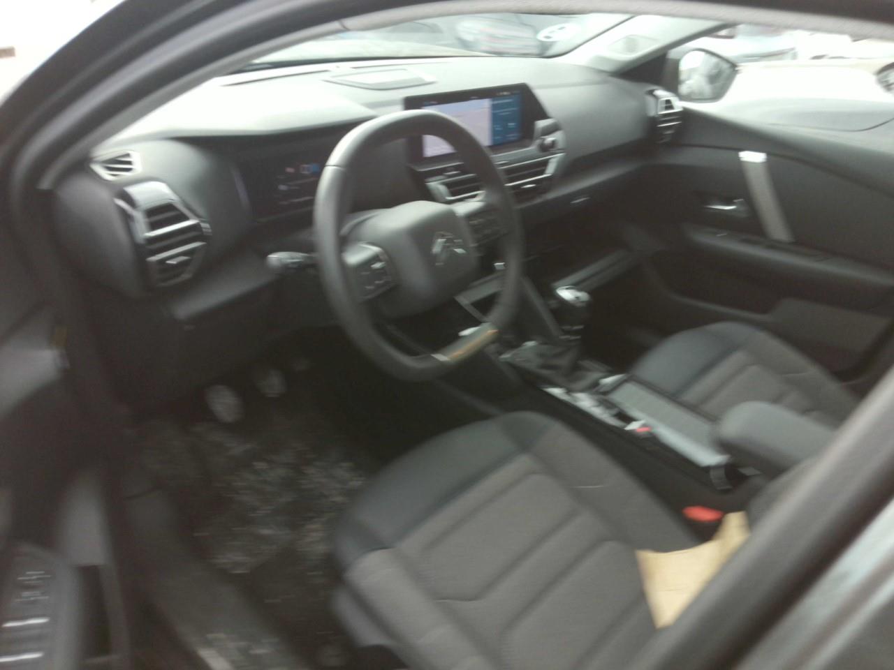 Foto Citroën C4 X 3