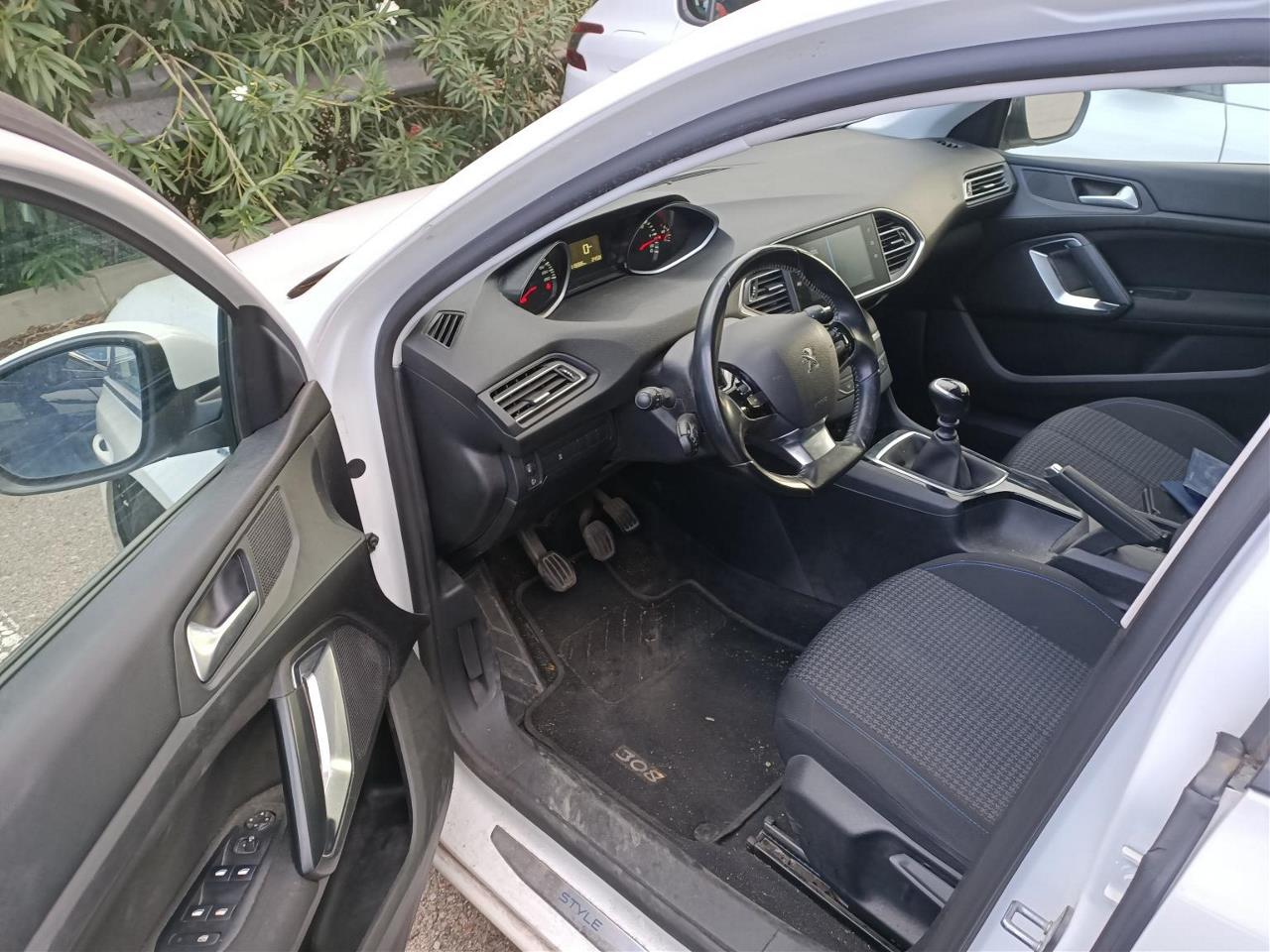 Foto Peugeot 308 5