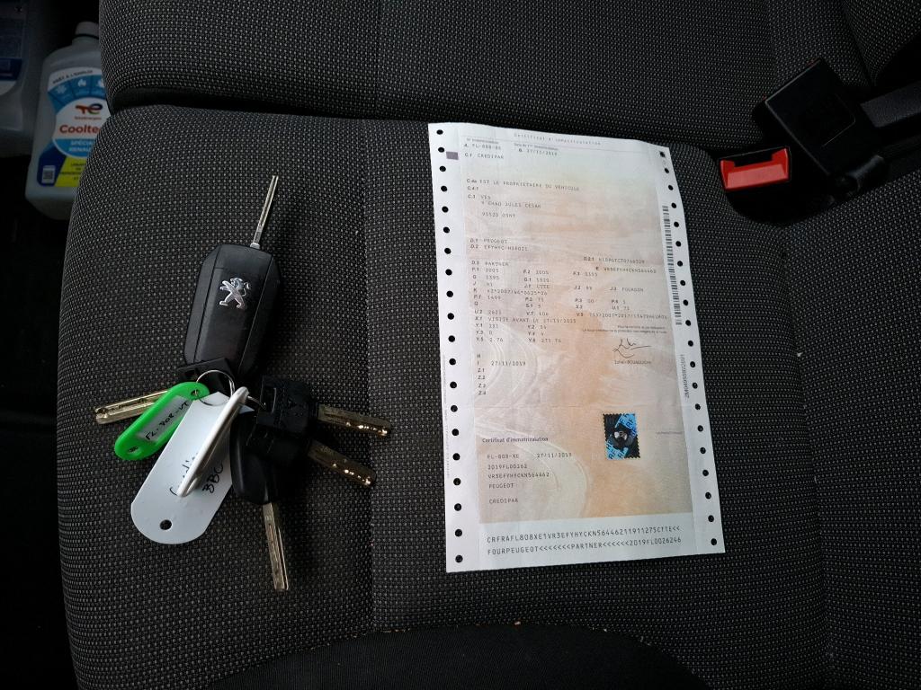 Peugeot PARTNER FOURGON STANDARD 650 KG BLUEHDI 100 S&S BVM5 PREMIUM 2019