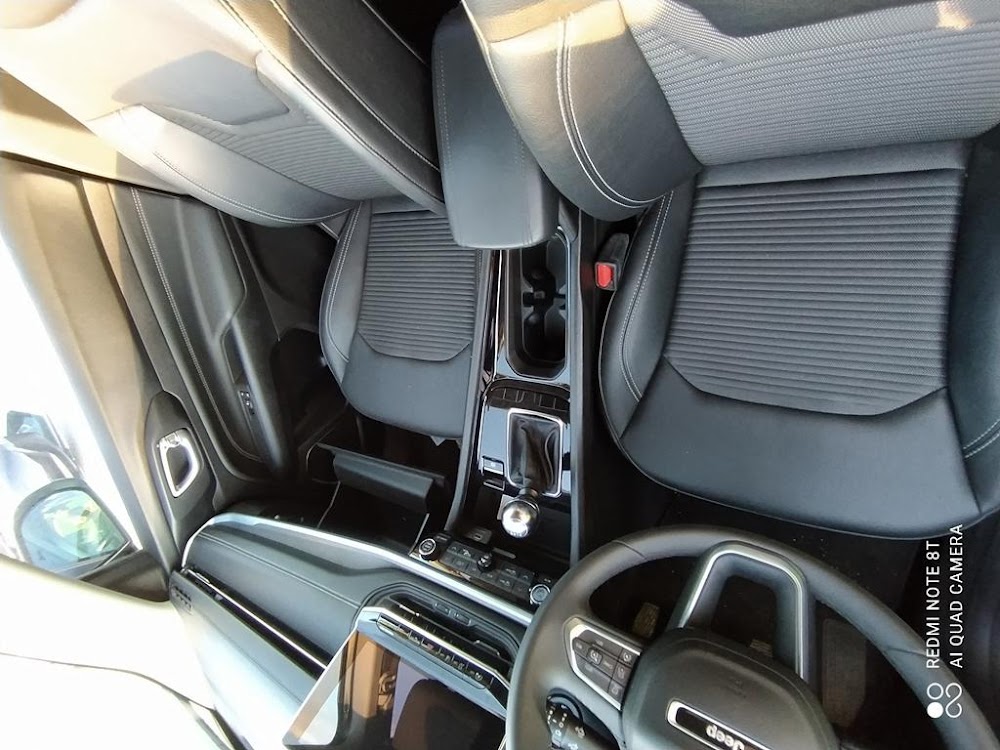 Foto Jeep Compass 13