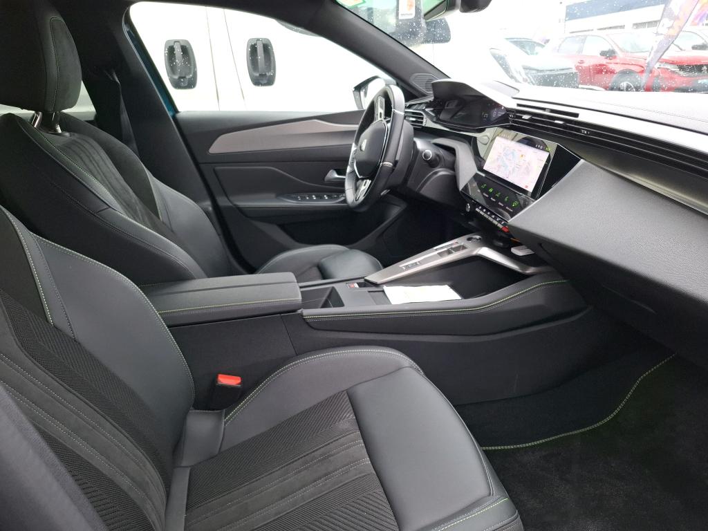 Peugeot 308 Hybrid 136 e-DCS6 GT 2024