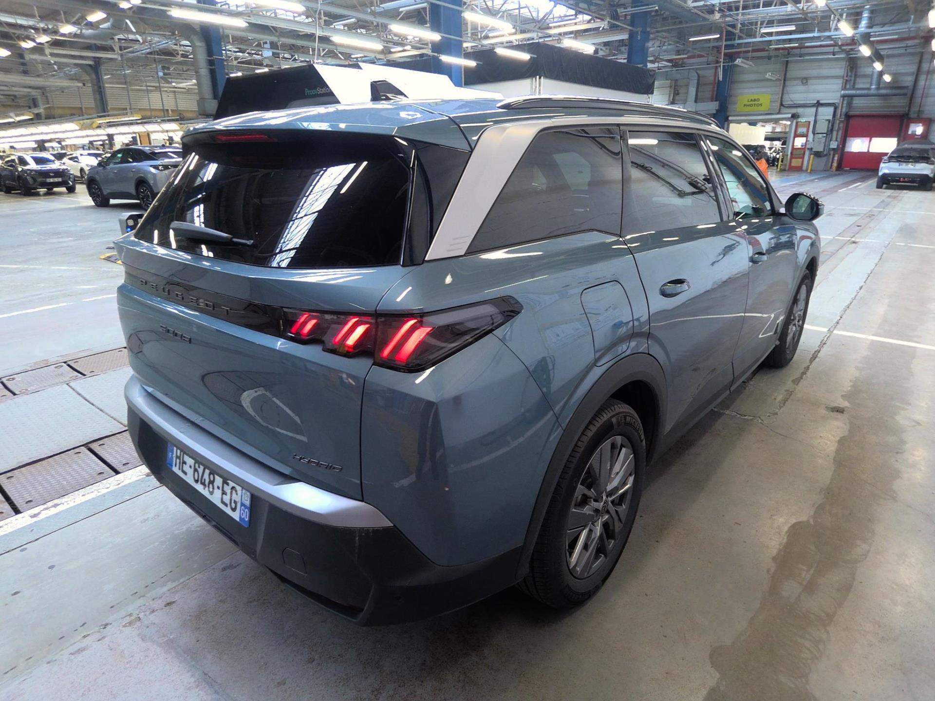 Peugeot 5008 Hybrid 145 ch e-DCS6 Allure 2025