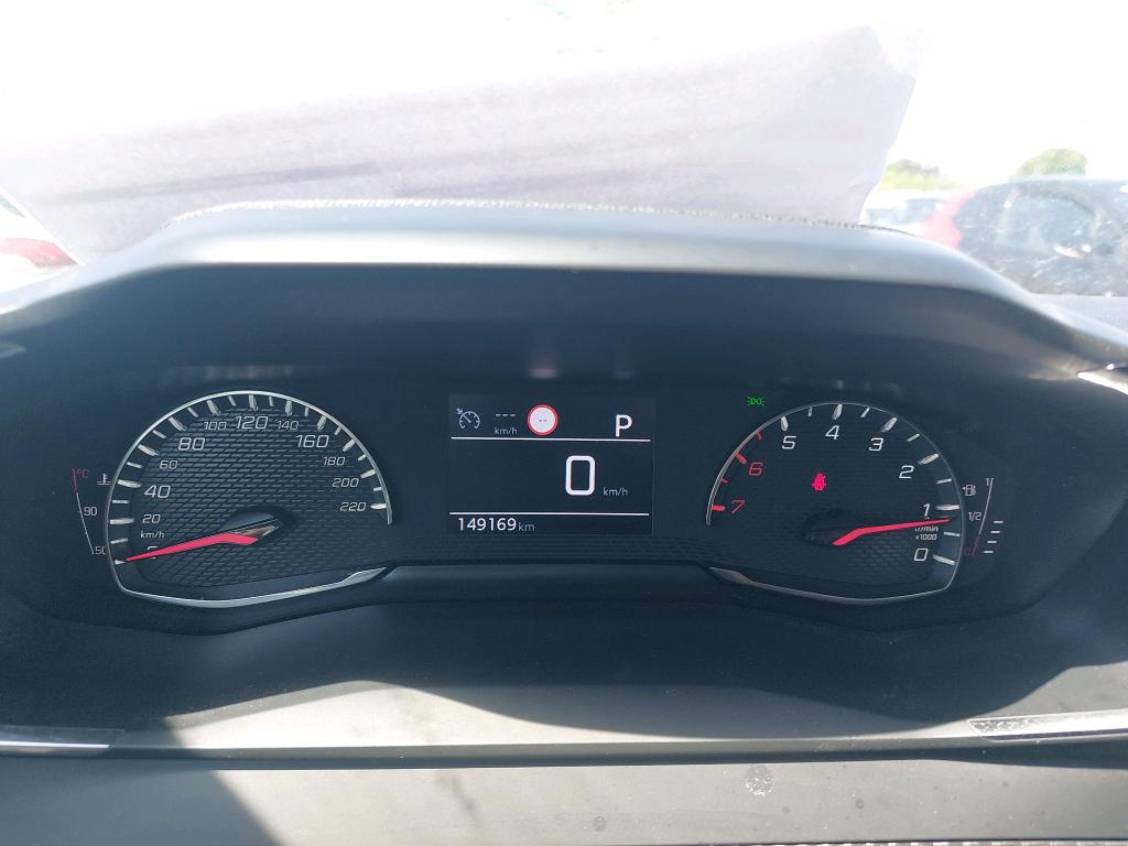 Peugeot 2008 BlueHDi 130 S&S EAT8 Allure 2022