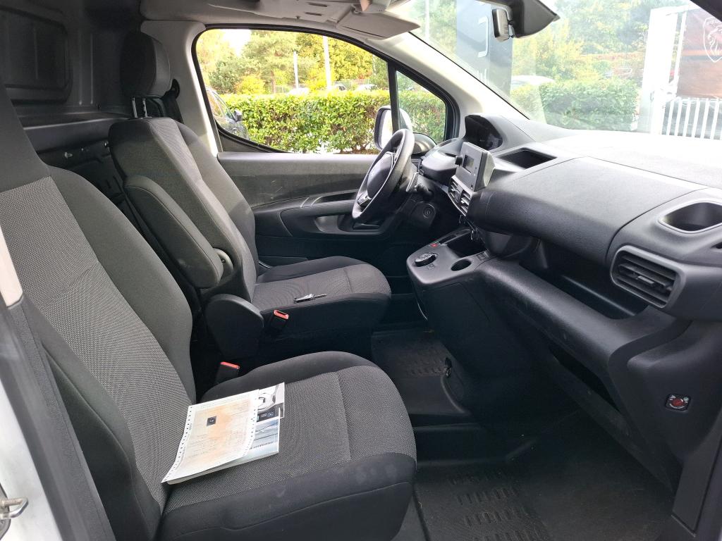 Peugeot PARTNER FOURGON STANDARD 650 KG BLUEHDI 130 S&S EAT8 PREMIUM 2021