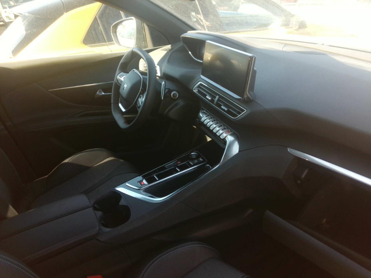 Foto Peugeot 3008 Hybrid 5