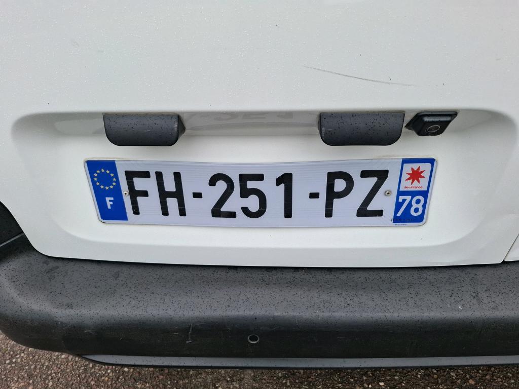 Peugeot PARTNER FOURGON STANDARD 650 KG BLUEHDI 100 S&S BVM5 PREMIUM 2019