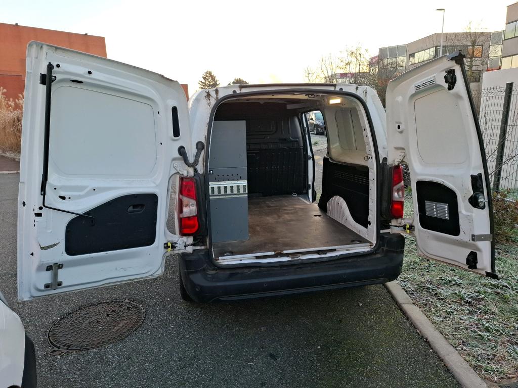 Peugeot PARTNER FOURGON LONG 950 KG BLUEHDI 130 S&S EAT8 ASPHALT 2021