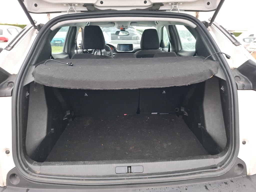 Peugeot 2008 BlueHDi 130 S&S EAT8 Active Business 2021