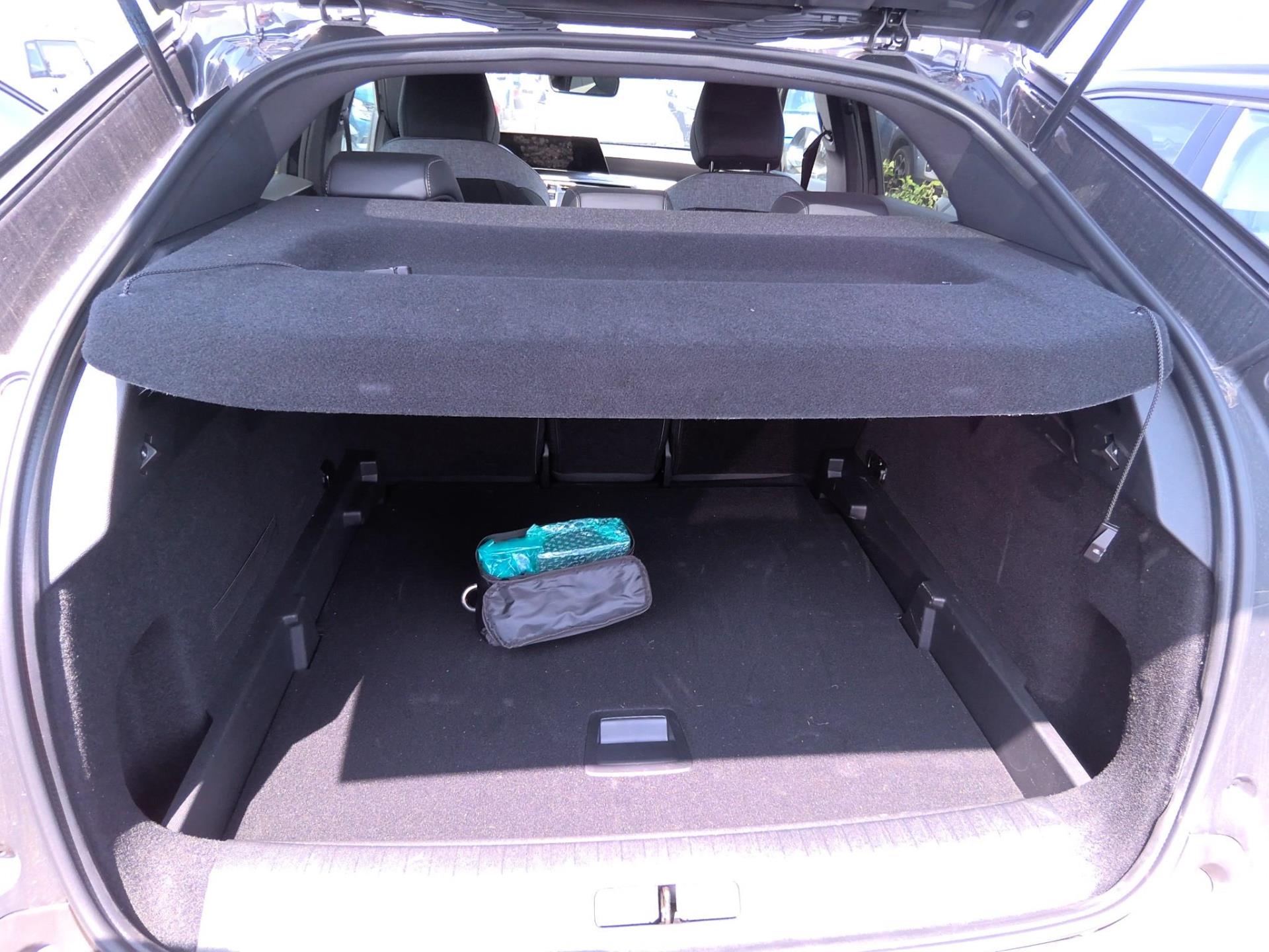 Peugeot 3008 Hybrid 145 e-DCS6 Allure 2025