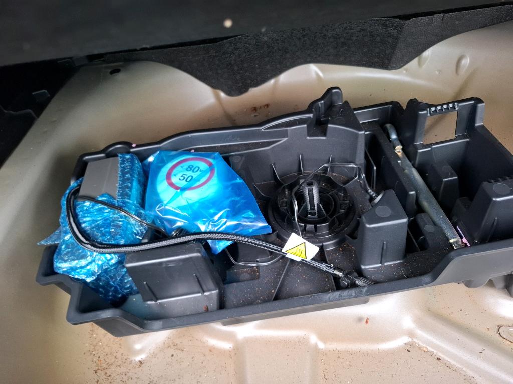 Citroen C4 SOCIETE BLUEHDI 110 S&S BVM6 FEEL NAV BUSINESS R 2021