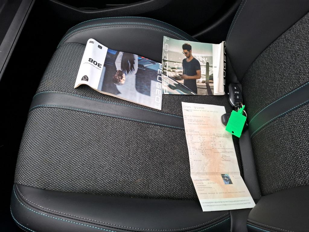 Peugeot 308 BlueHDi 130ch S&S EAT8 Allure 2022