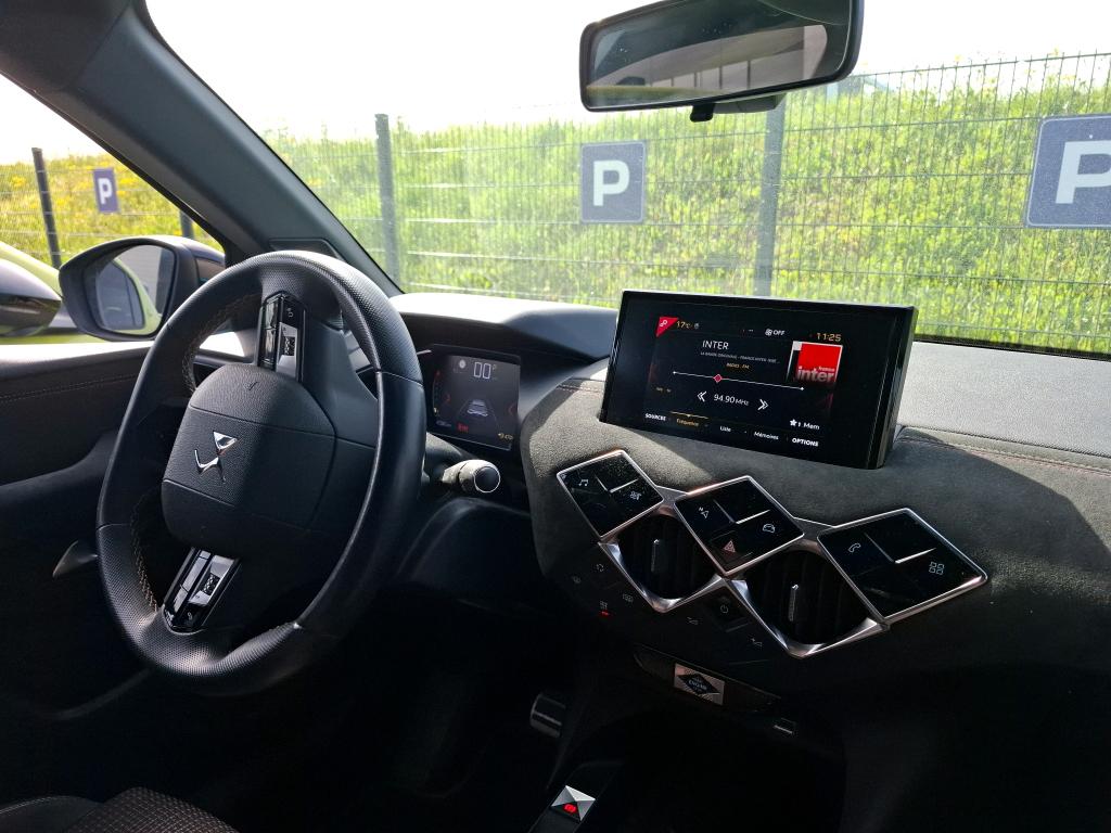 DS DS3 Crossback PureTech 130 EAT8 Performance Line 2022