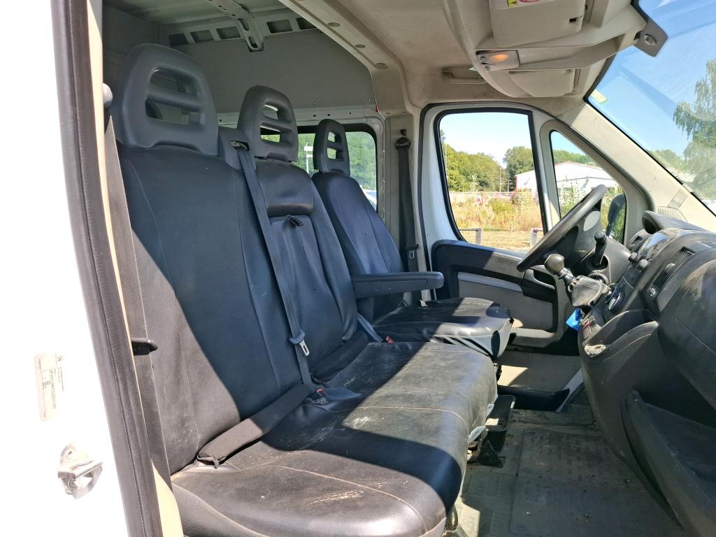 Peugeot BOXER CA 335 L3H2 BLUEHDI 110 2017
