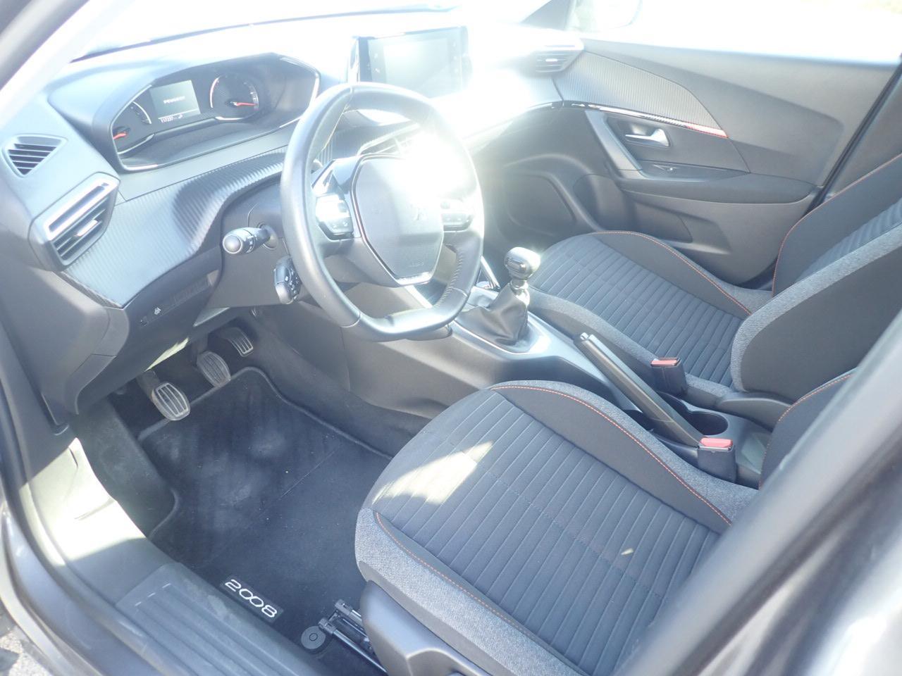 Foto Peugeot 2008 9