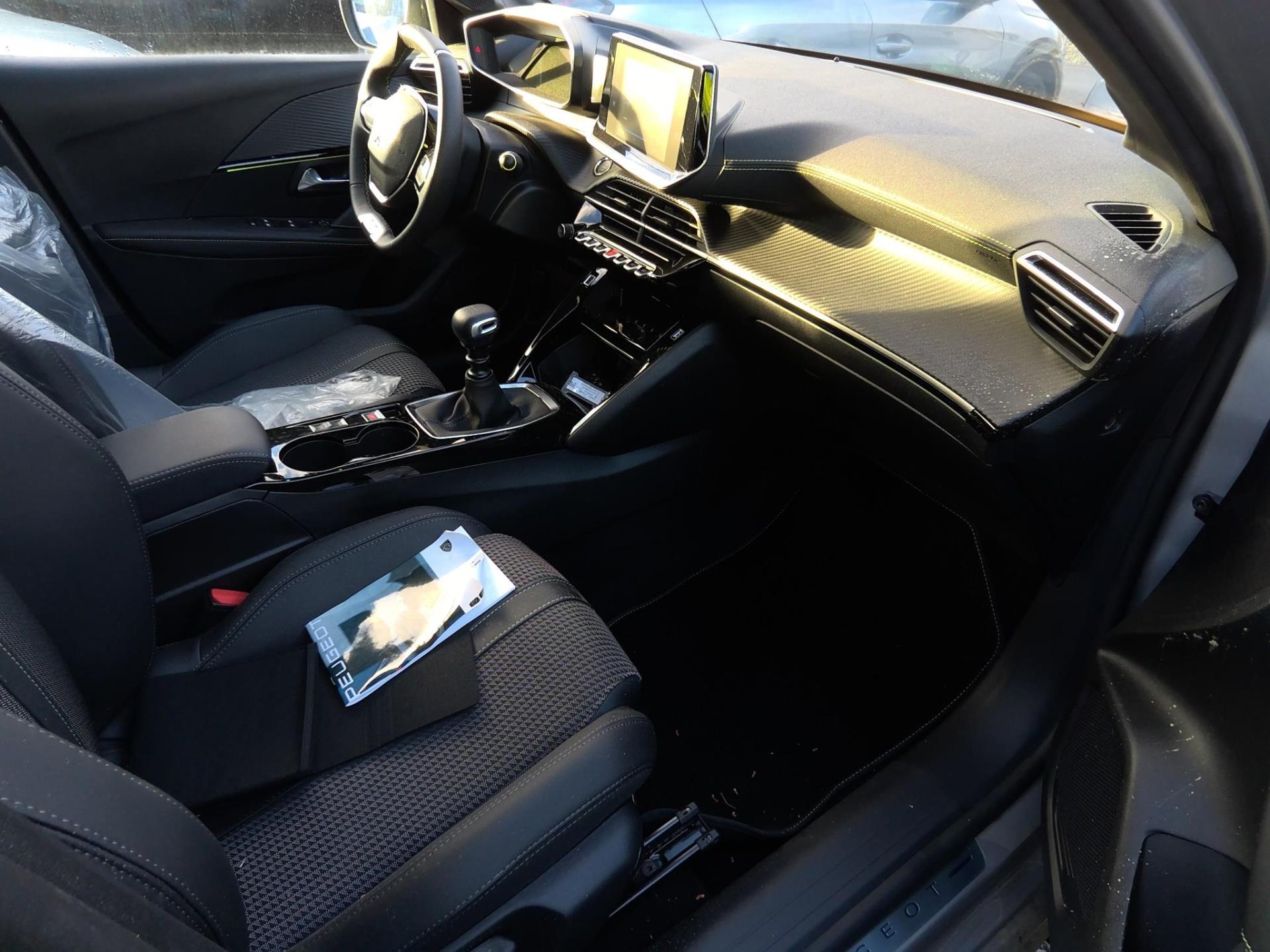 Peugeot 208 BlueHDi 100 S&S BVM6 GT 2023