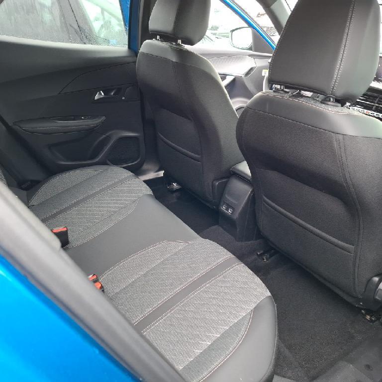 Foto Peugeot 2008 12