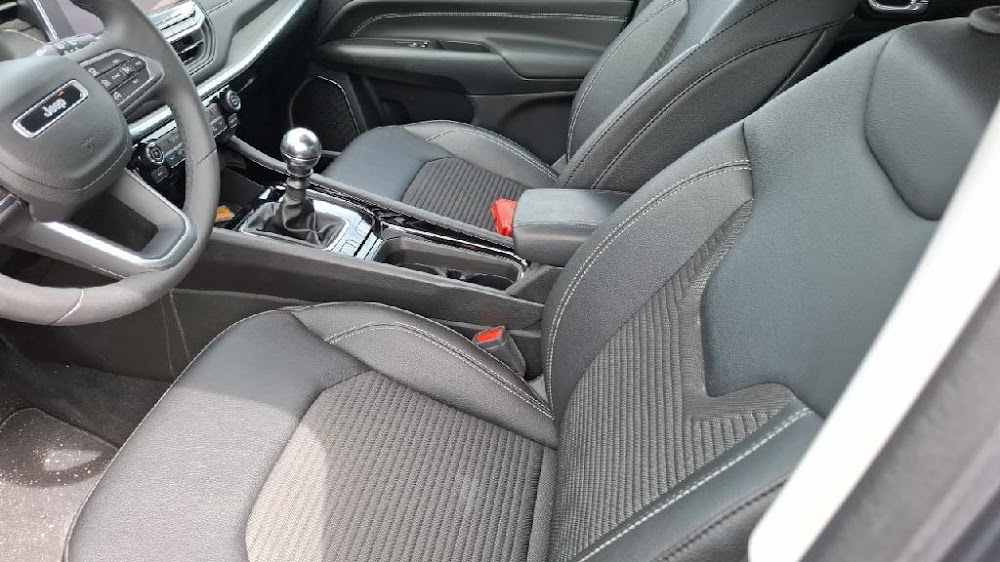 Foto Jeep Compass 16
