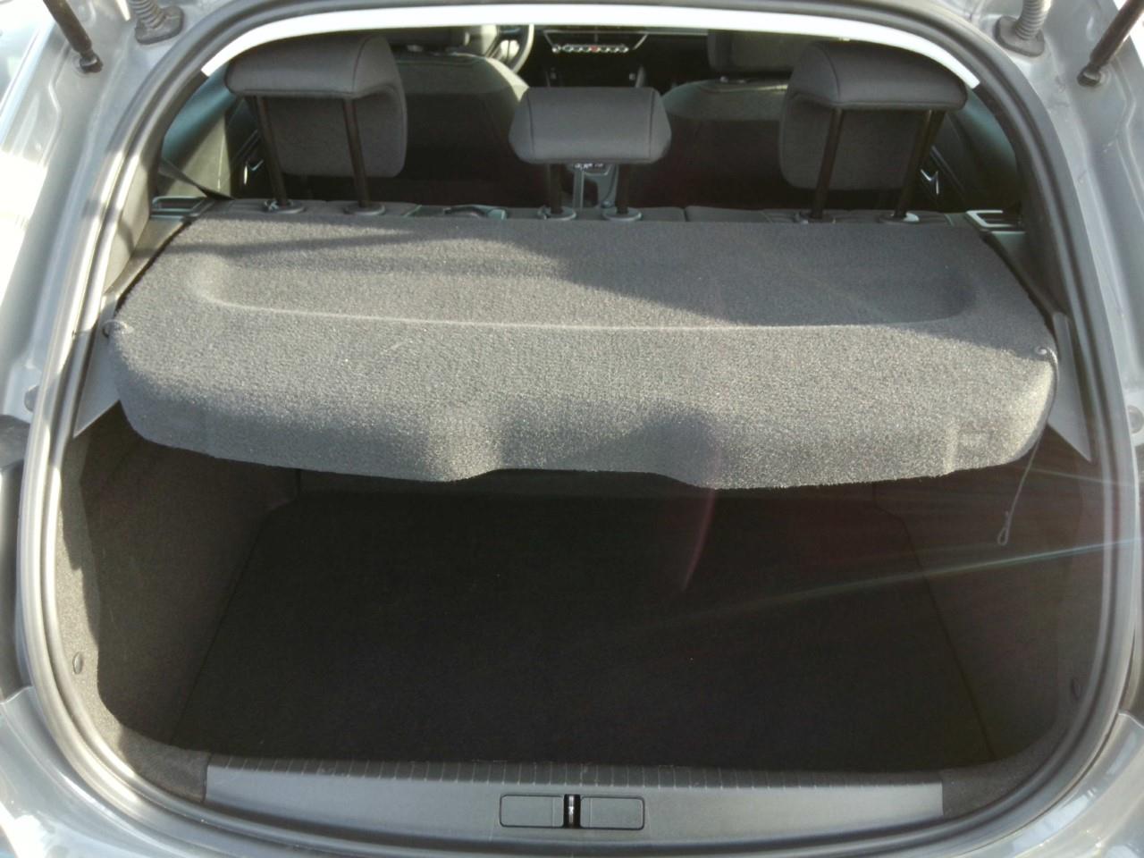 Foto Peugeot 208 8
