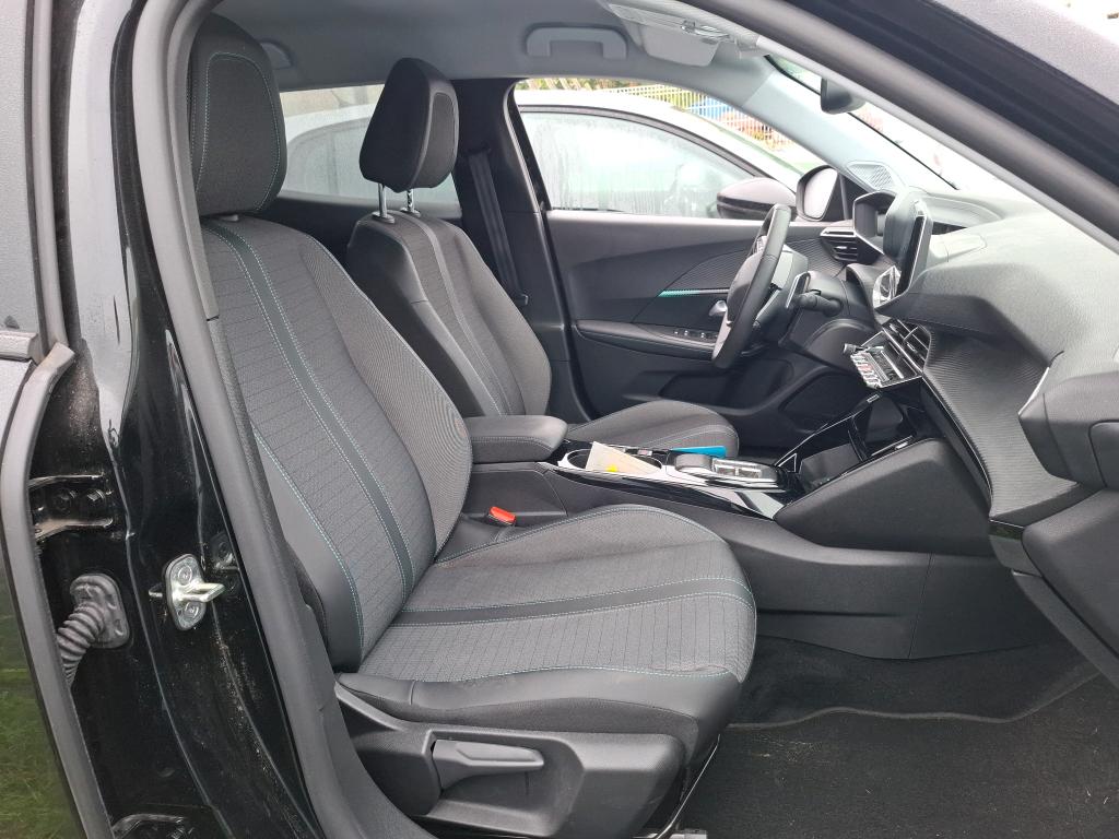 Peugeot 2008 BlueHDi 130 S&S EAT8 Allure Pack 2022