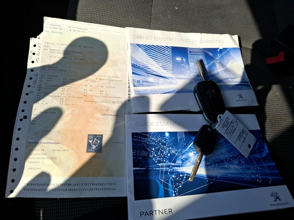 Peugeot PARTNER FOURGON STANDARD 650 KG BLUEHDI 100 S&S BVM5 PREMIUM 2019