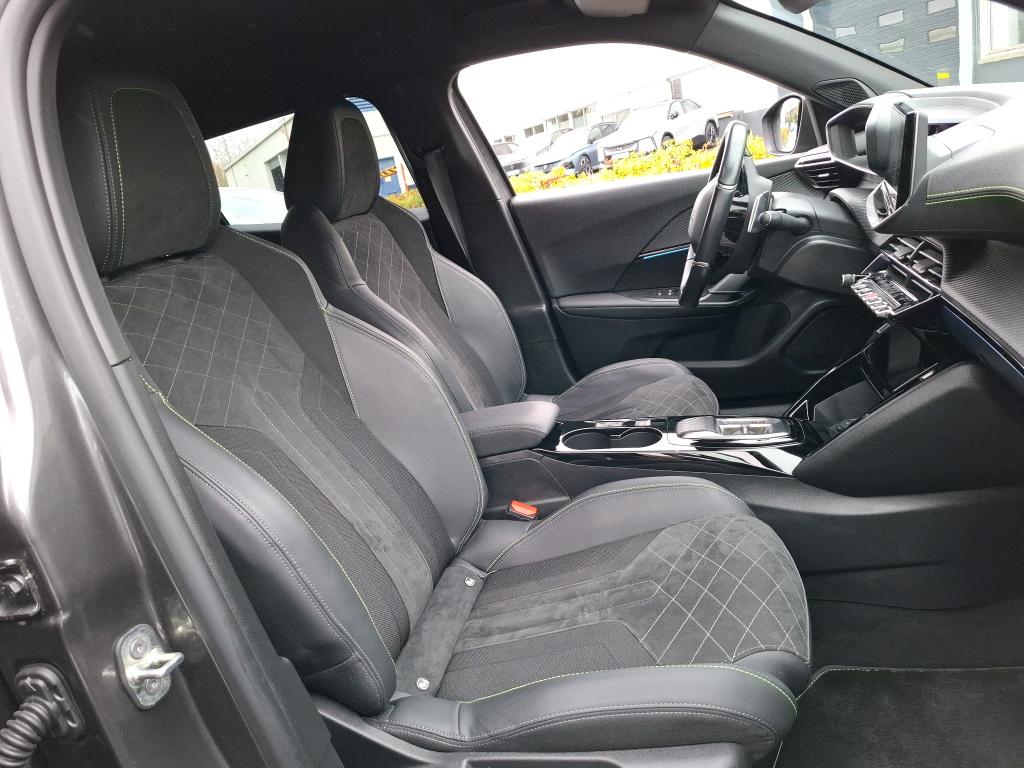 Peugeot 2008 BlueHDi 130 S&S EAT8 GT Pack 2022