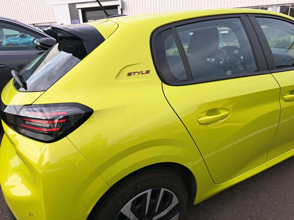 Peugeot 208 Hybrid 110 ch e-DCS6 Style 2025