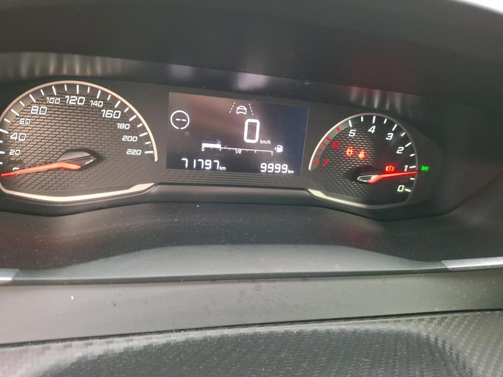 Peugeot 208 BlueHDi 100 S&S BVM6 Active 2021