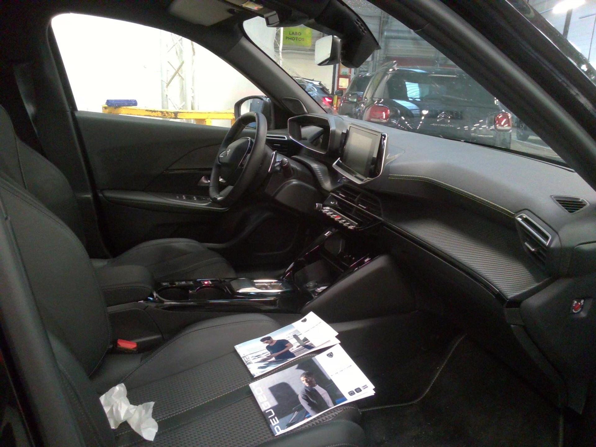 Peugeot 2008 PureTech 130 S&S EAT8 GT 2023