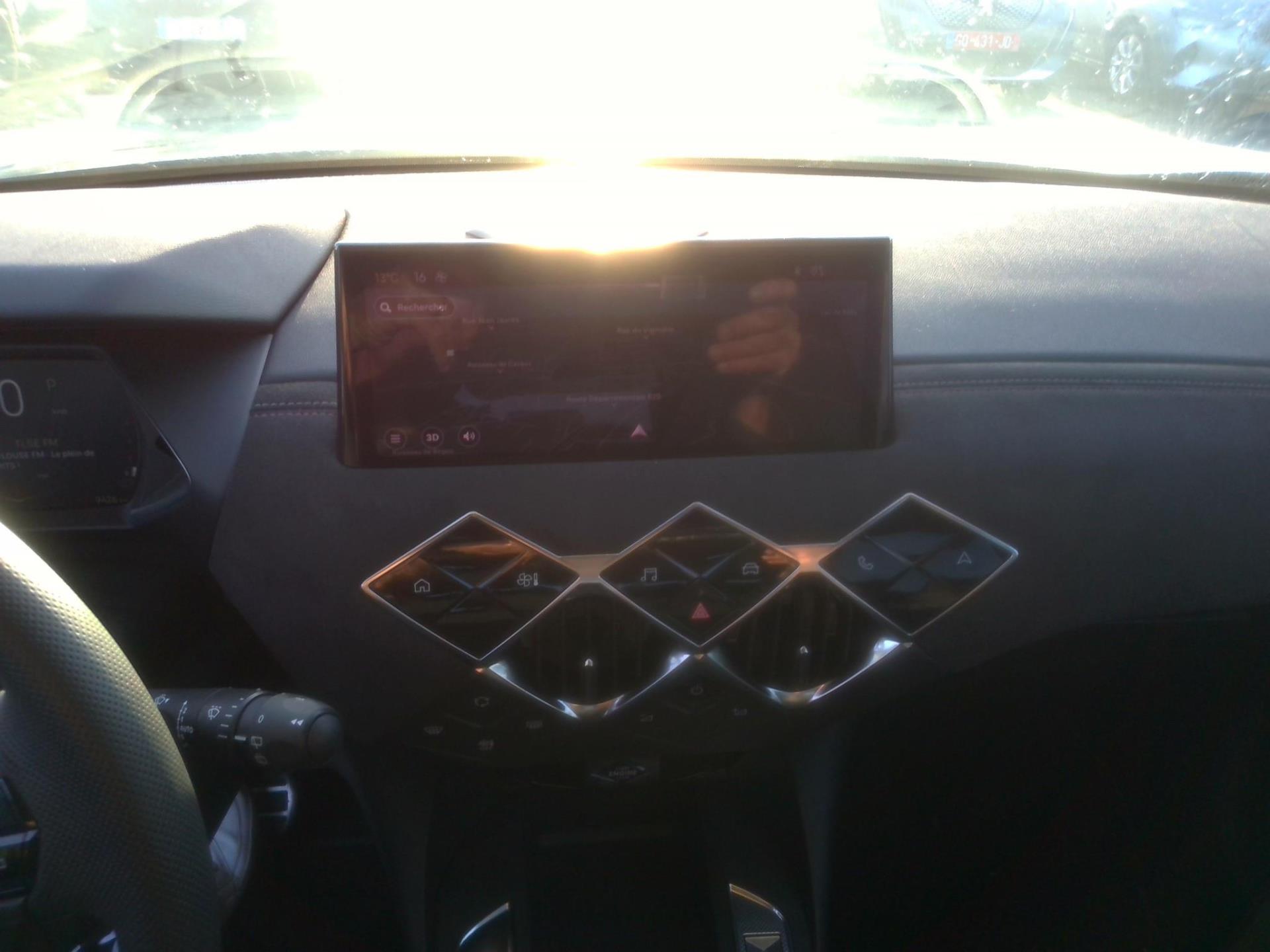 DS DS3 Crossback PureTech 130 EAT8 Performance Line+ 2023