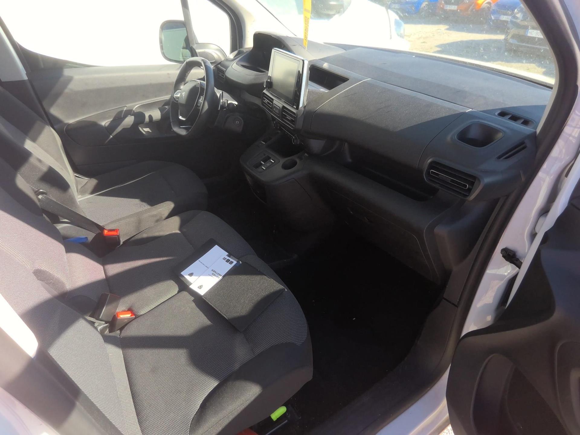 Peugeot PARTNER FOURGON M 1000 KG BLUEHDI 130 S&S EAT8 2024