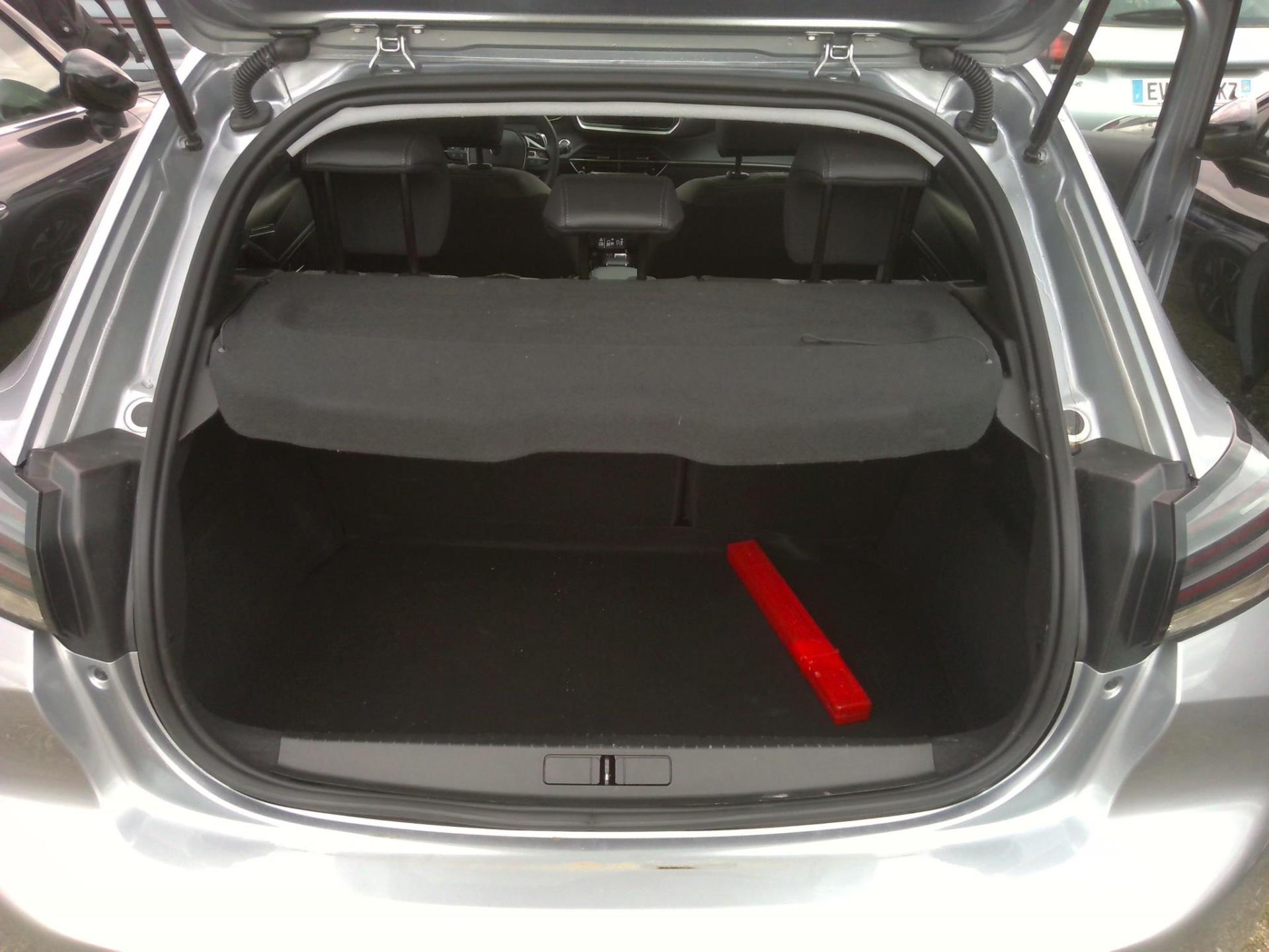Peugeot 208 Hybrid 100 e-DCS6 Allure 2024