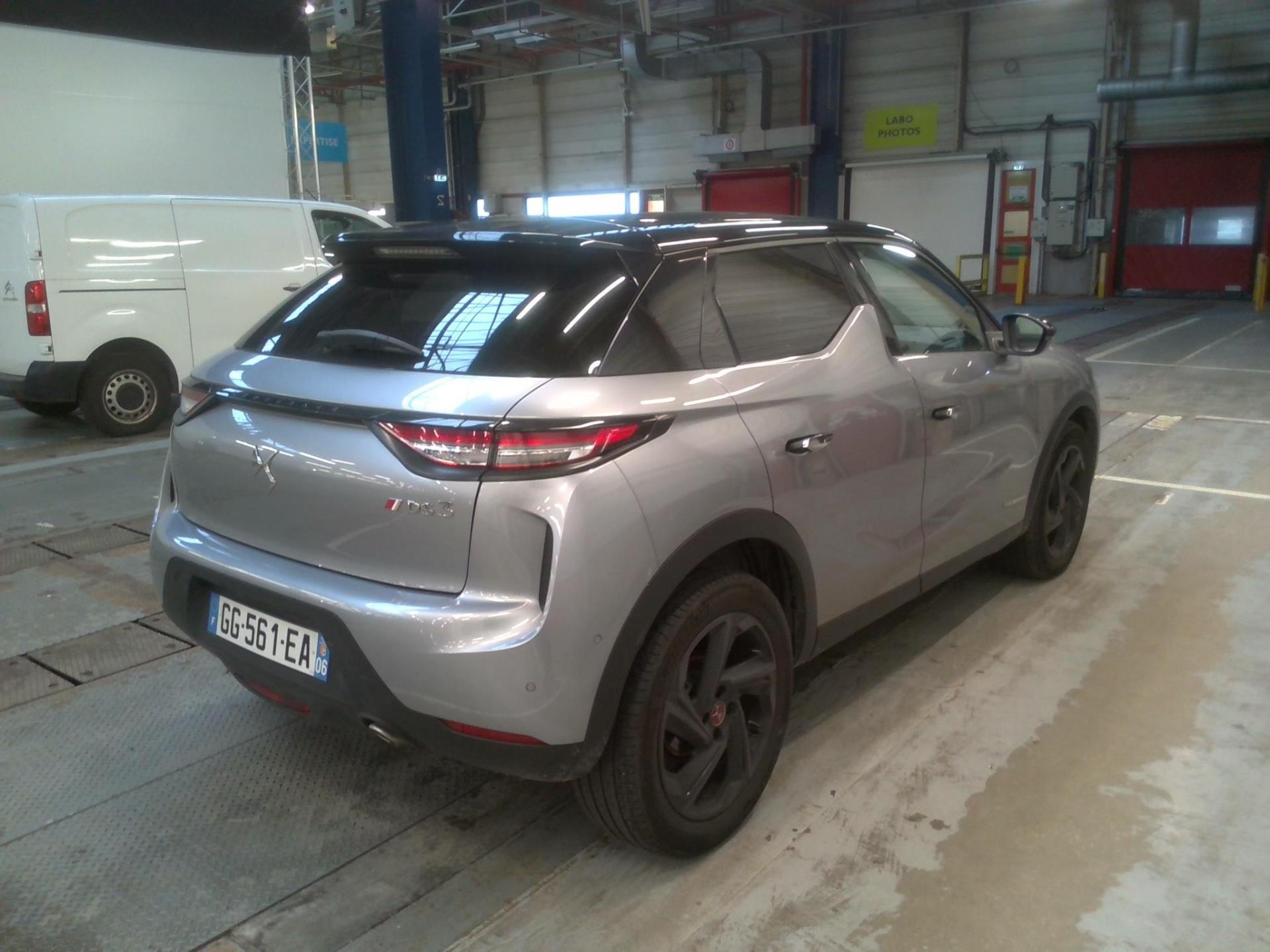 DS DS3 Crossback BlueHDi 130 EAT8 Performance Line+ 2022