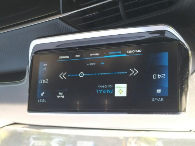 Foto Peugeot 2008 10
