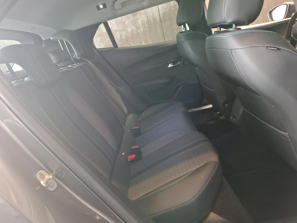 Peugeot 2008 BlueHDi 130 S&S EAT8 Allure 2021