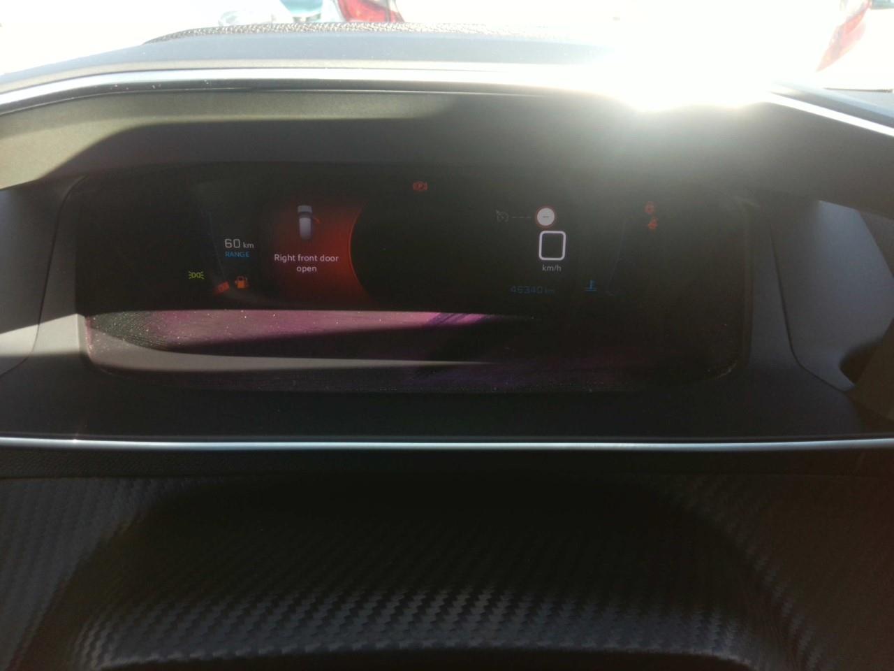 Foto Peugeot 208 10