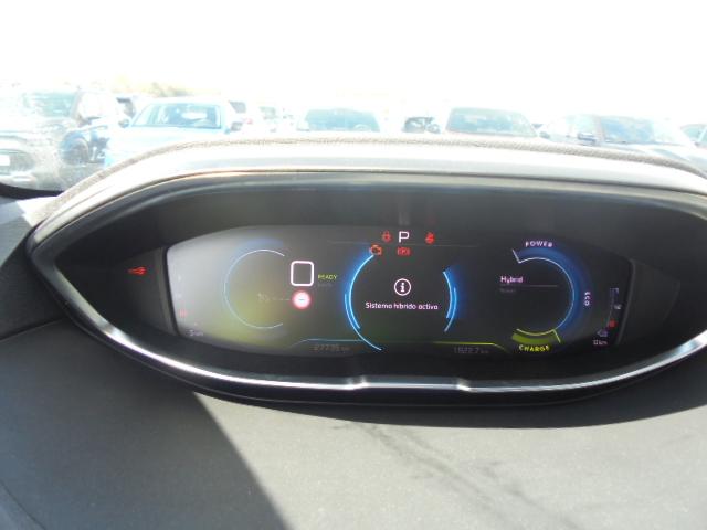 Foto Peugeot 3008 Hybrid 2
