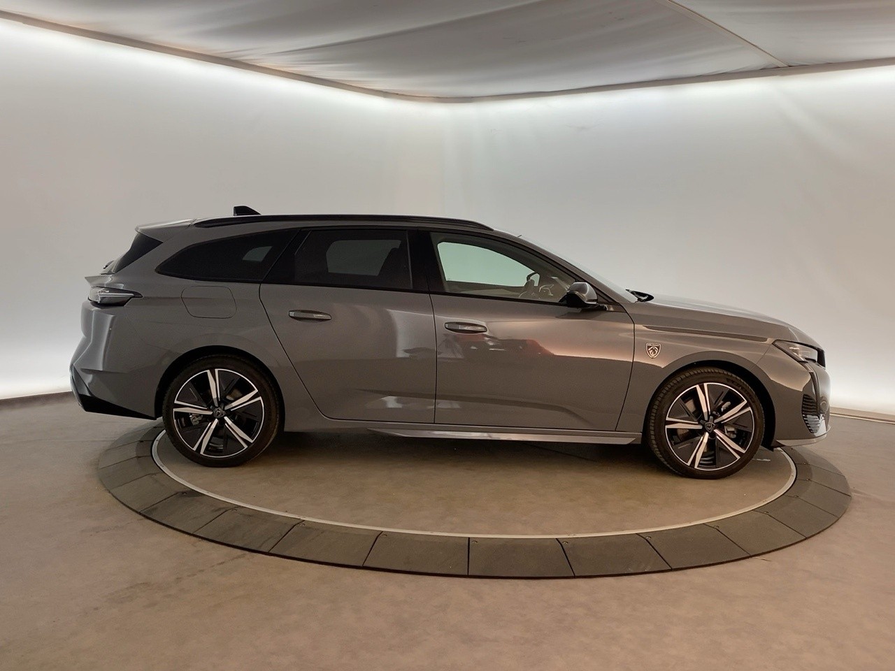Peugeot 308 SW PHEV 225 e-EAT8 GT 2024
