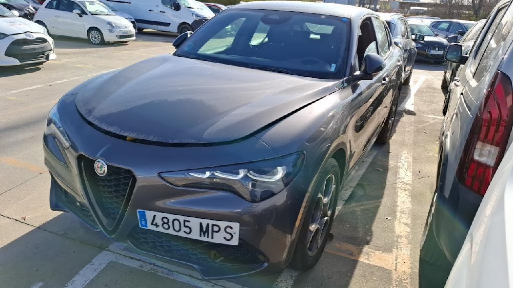 Foto Alfa Romeo Stelvio 4
