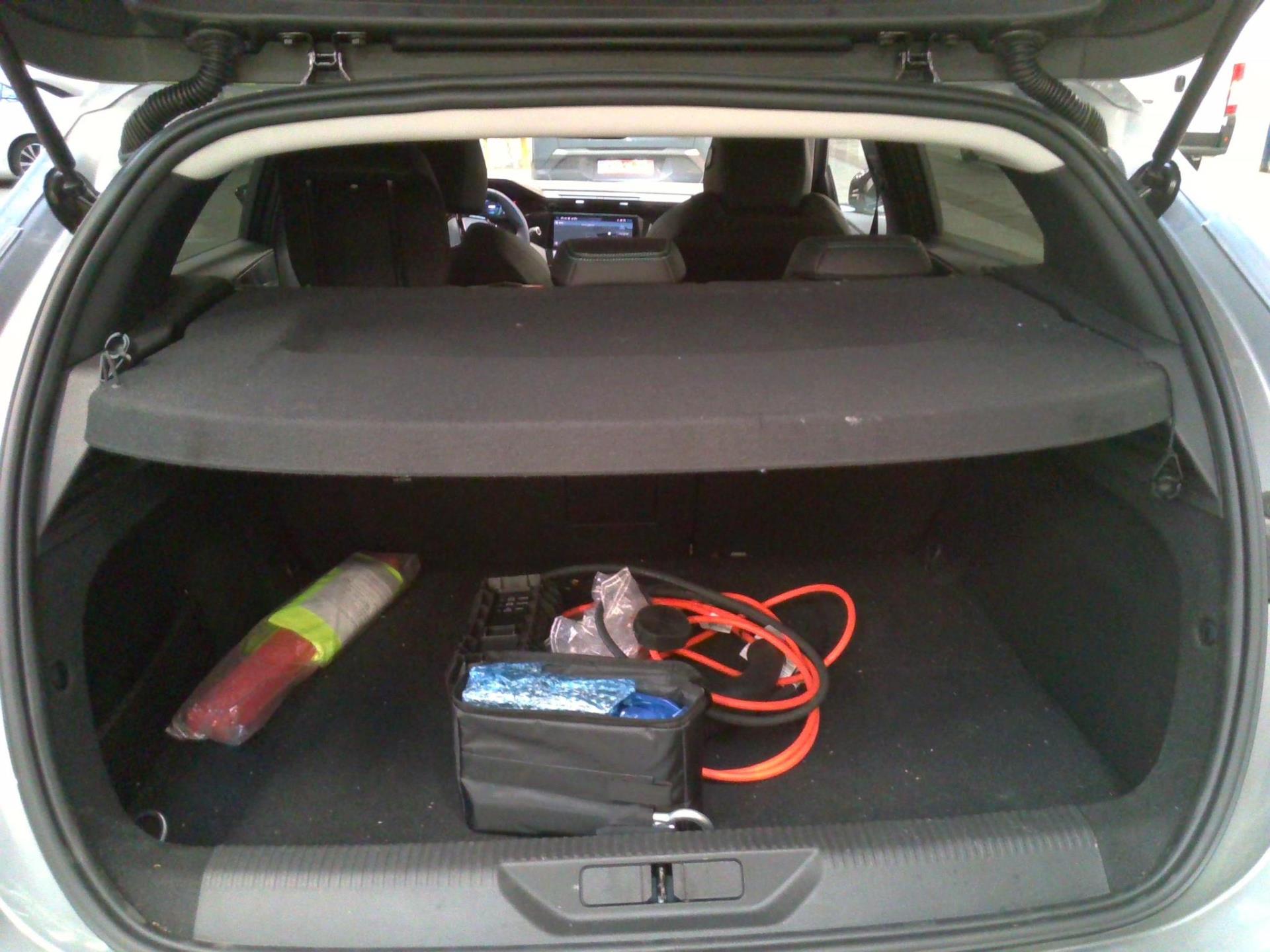 Peugeot 308 PHEV 180 e-EAT8 Allure 2024