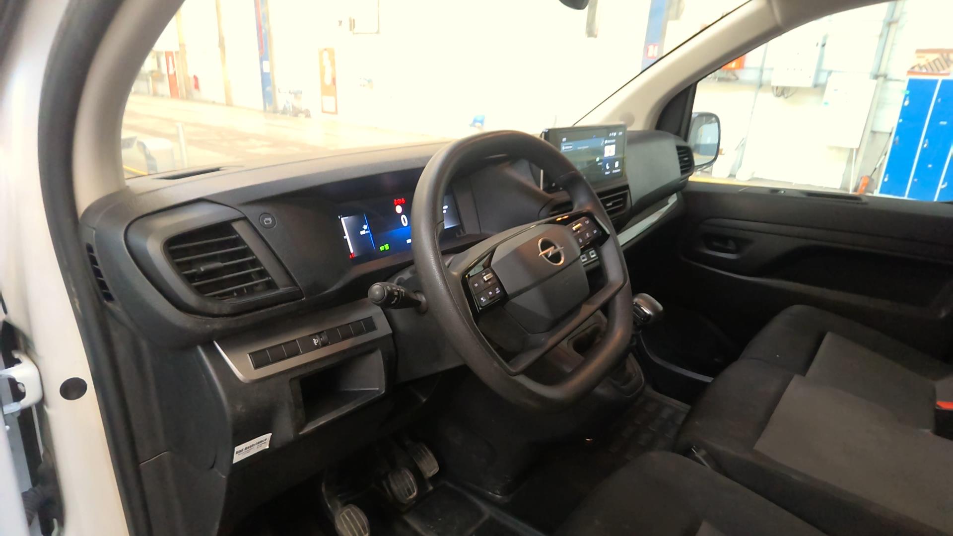 Opel VIVARO FGN TAILLE M BLUEHDI 145 BVM6 2024