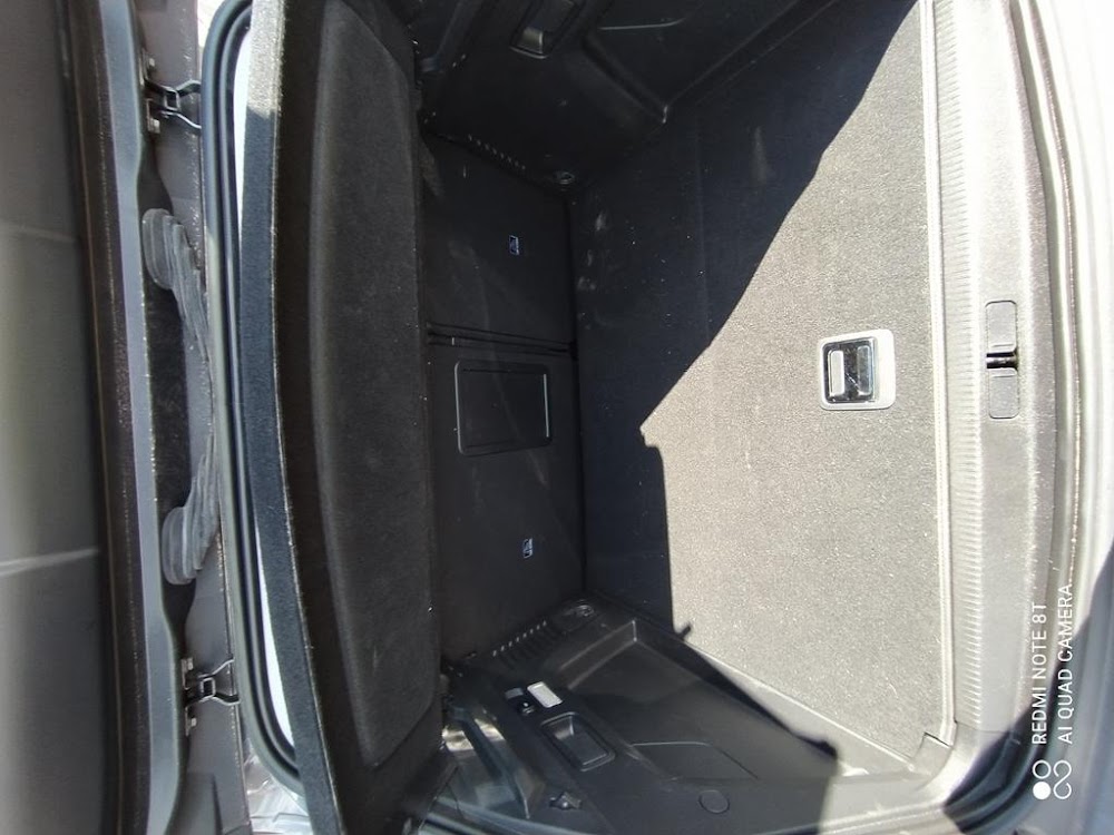 Foto Peugeot 3008 Hybrid 9