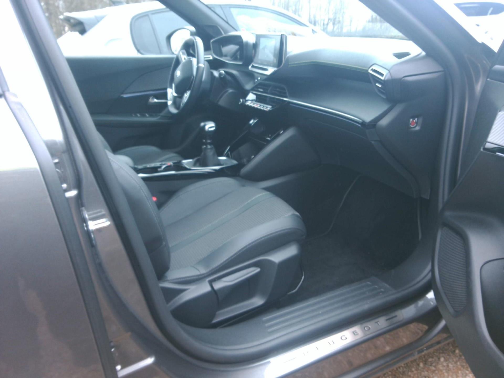 Peugeot 2008 PureTech 130 S&S BVM6 GT Line 2022