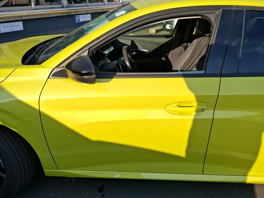 Peugeot 208 Hybrid 100 e-DCS6 Allure 2024