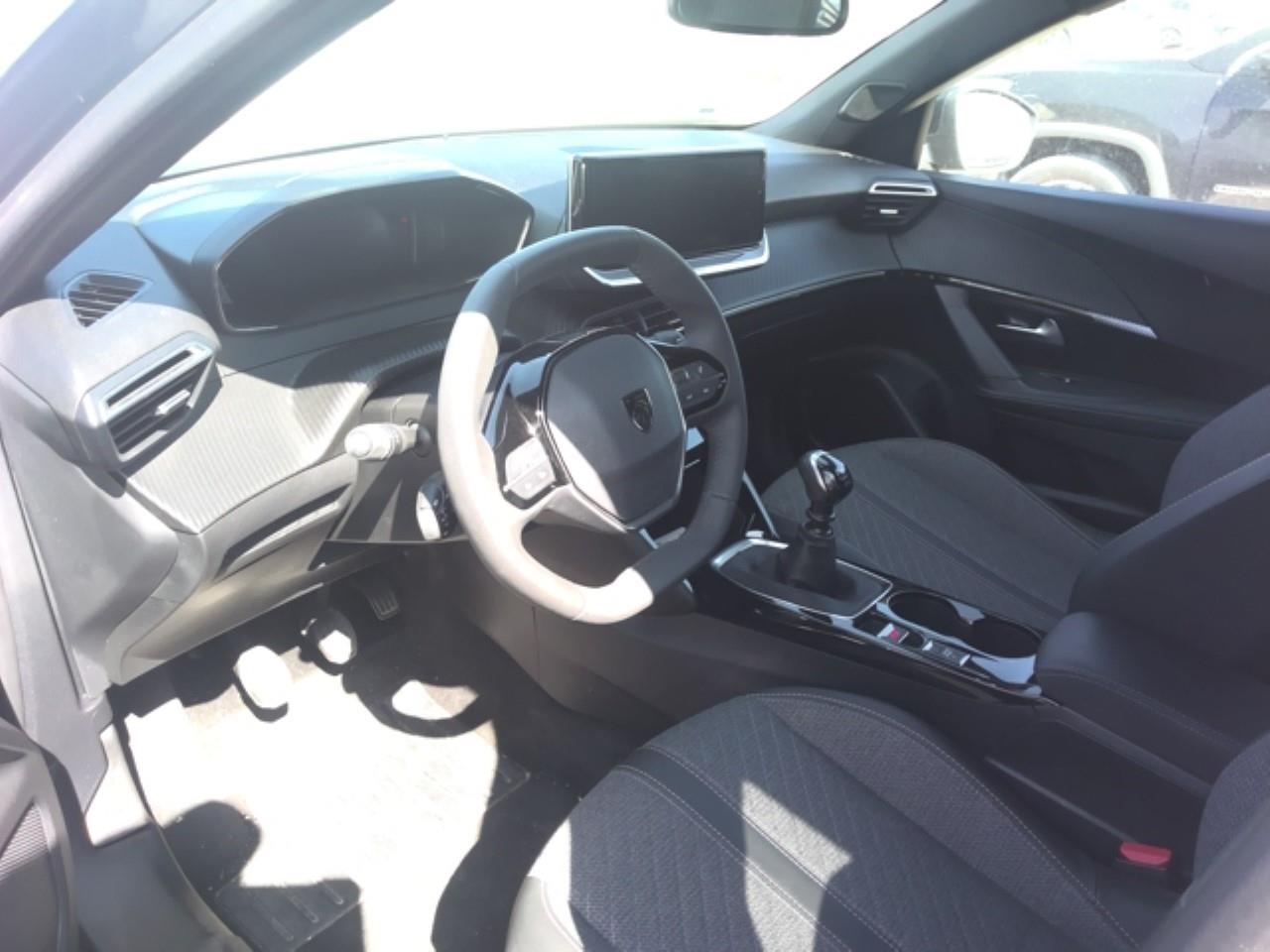 Foto Peugeot 2008 3