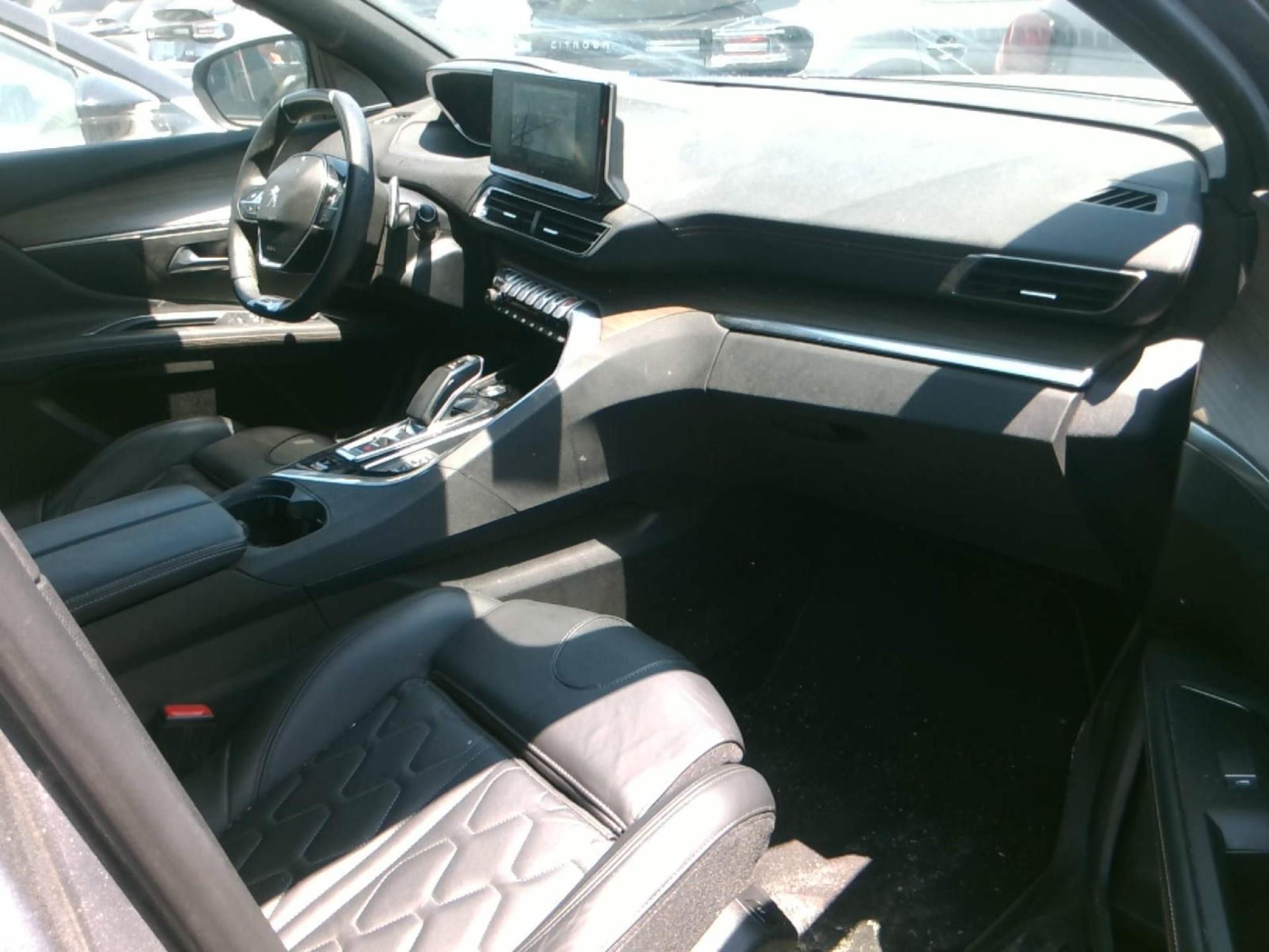 Peugeot 3008 Hybrid4 300 e-EAT8 GT Pack 2022
