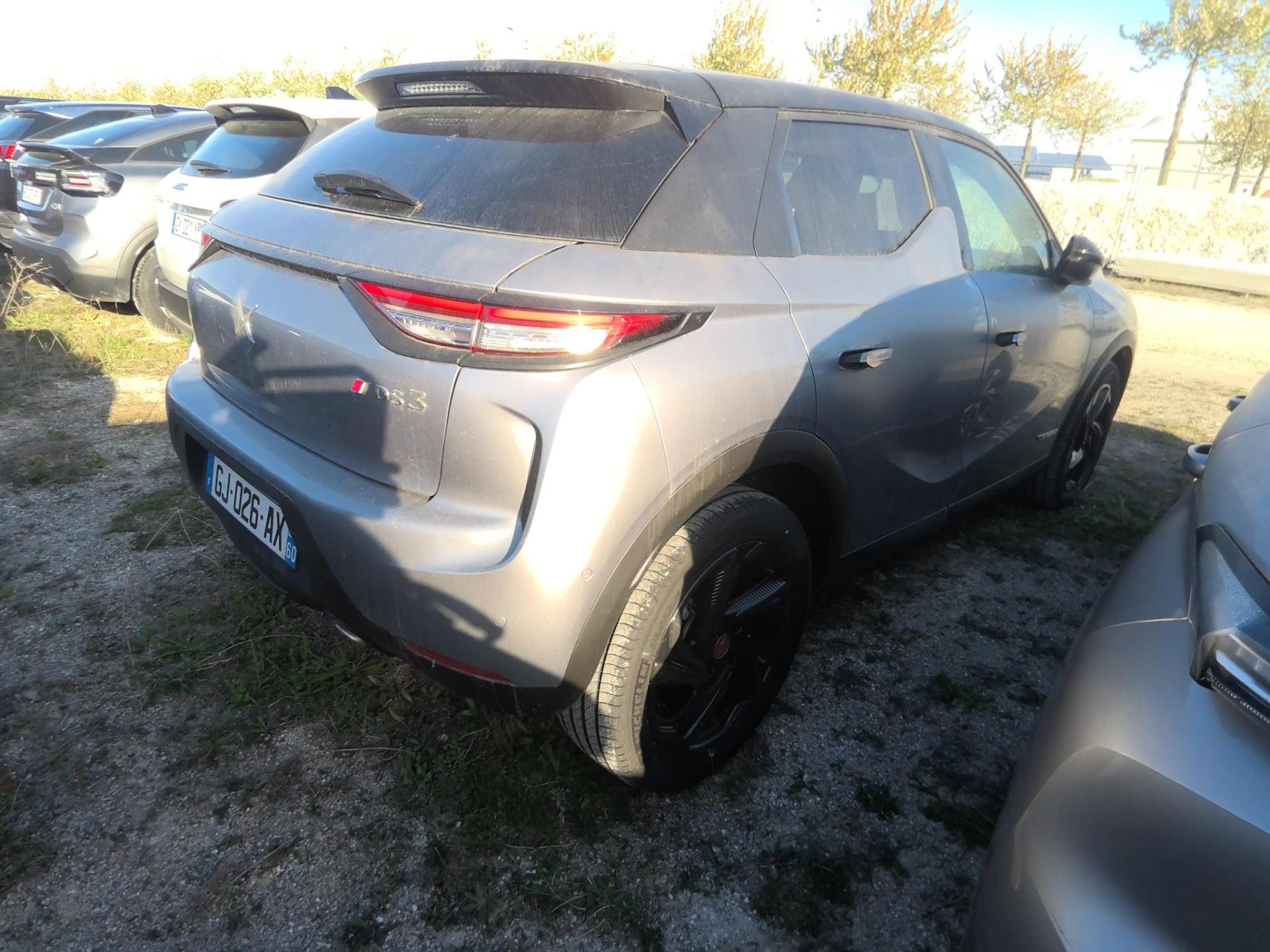 DS DS3 Crossback BlueHDi 130 EAT8 Performance Line+ 2022