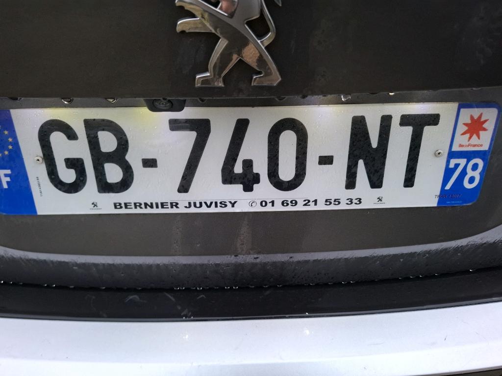 Peugeot 2008 BlueHDi 130 S&S EAT8 Allure 2021