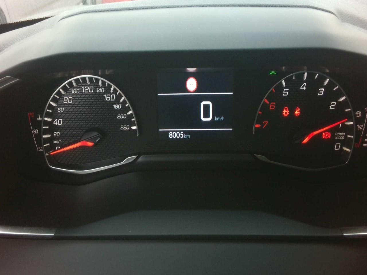 Foto Peugeot 208 4