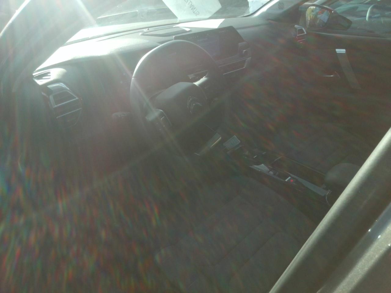 Foto Citroën C4 X 3