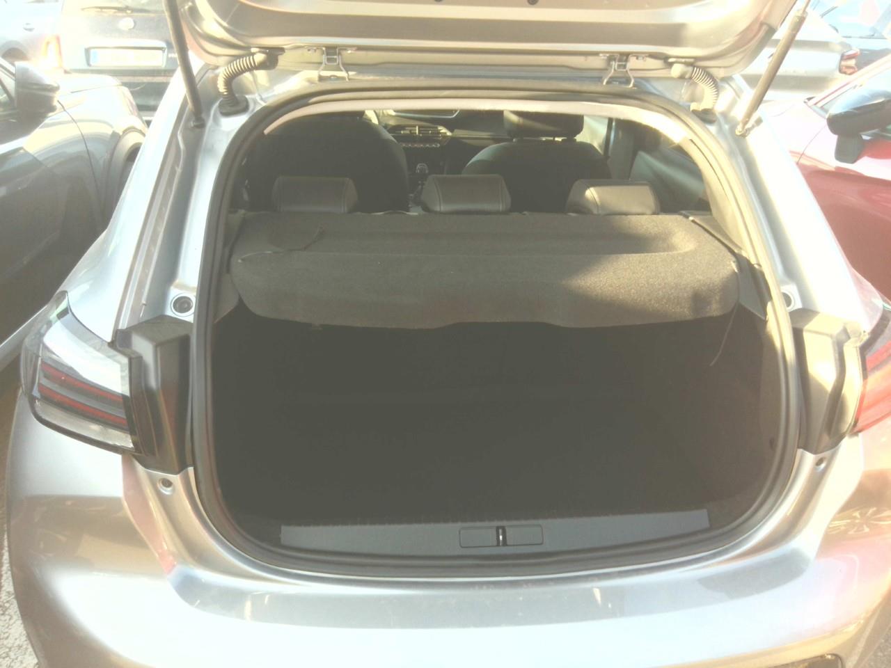 Foto Peugeot 208 10
